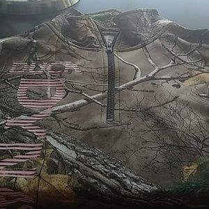 Duck Dunasty half zip up